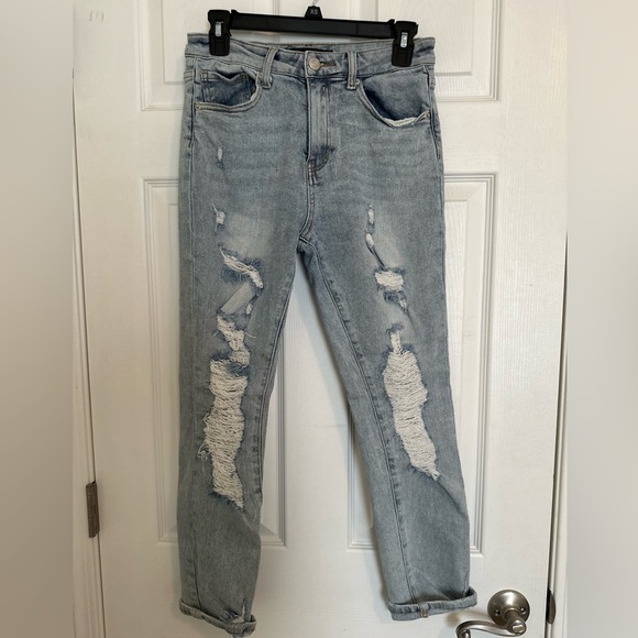 RISEN Distressed Relaxed Fit Roll Up Cuff Skinny-Light Wash Jeans size 27 (5) - Picture 4 of 5